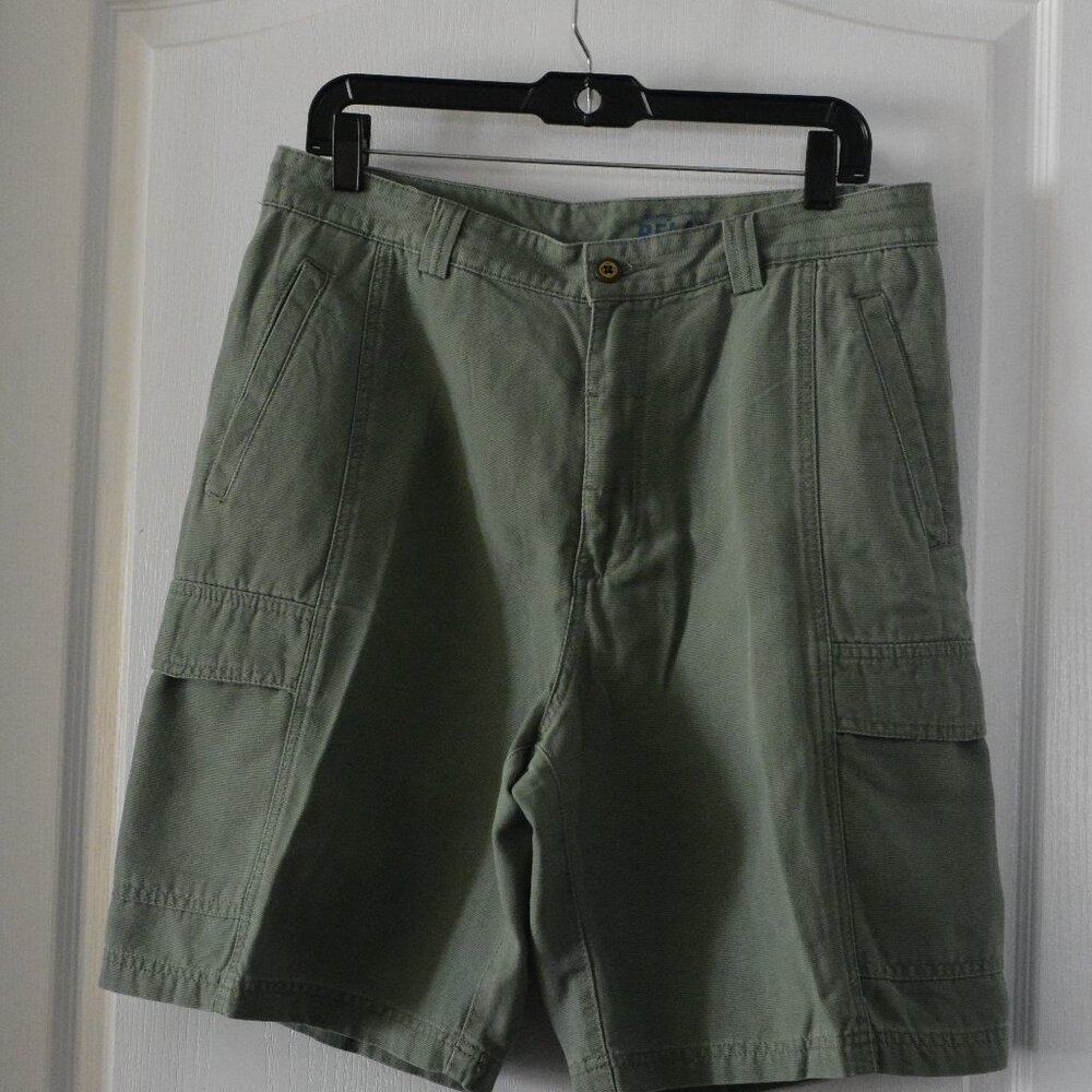 Tommy Bahama Men's Relax Cargo Shorts size 33
